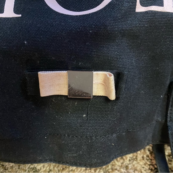 Victoria’s Secret bag - Picture 2 of 3